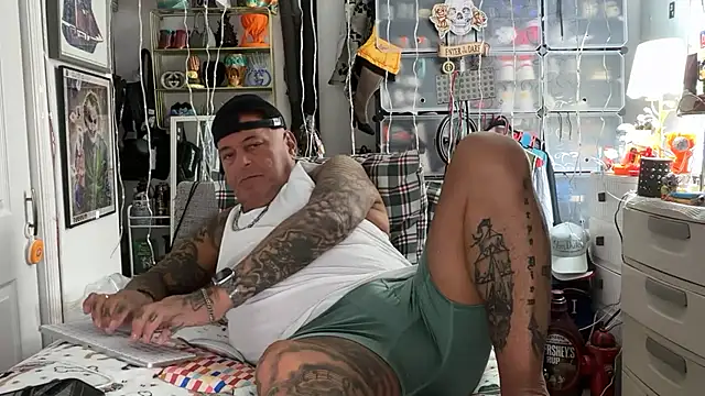 Snapshot of joeytatts66 chatting on November 29, 2025, 3:09 am joeytatts66 online show from November 29, 2025, 3:09 am