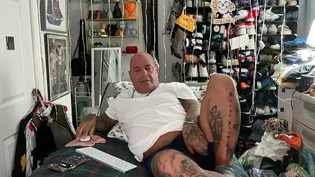 Snapshot of joeytatts66 chatting on December 15, 2025, 3:00 am joeytatts66 online show from December 15, 2025, 3:00 am