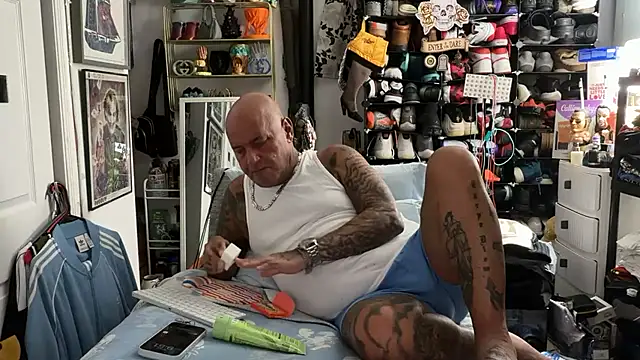 Snapshot of joeytatts66 chatting on January 13, 2026, 2:50 am joeytatts66 online show from January 13, 2026, 2:50 am