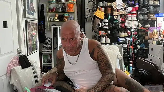 Snapshot of joeytatts66 chatting on February 22, 2026, 2:56 am joeytatts66 online show from February 22, 2026, 2:56 am