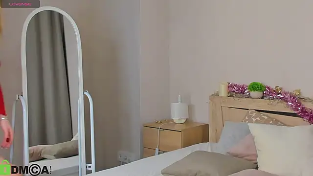 Snapshot of Cherry_Price chatting on March 17, 2026, 11:52 pm Cherry Price online show from March 17, 2026, 11:52 pm