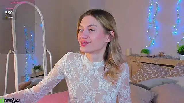 Snapshot of Cherry_Price chatting on April 7, 2026, 11:59 pm Cherry Price online show from April 7, 2026, 11:59 pm