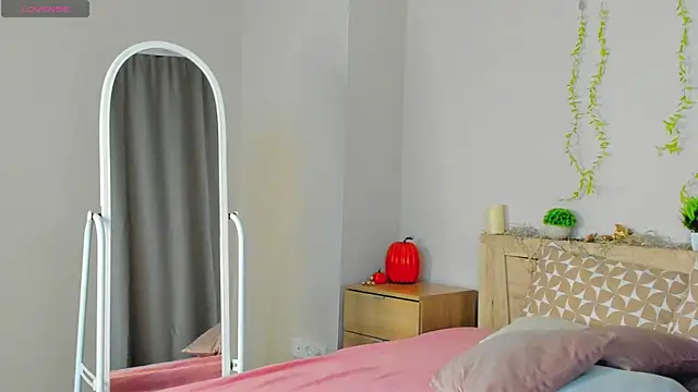 Snapshot of Cherry_Price chatting on April 8, 2026, 11:59 pm Cherry Price online show from April 8, 2026, 11:59 pm