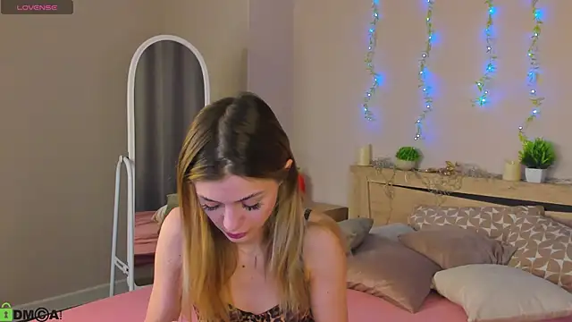 Snapshot of Cherry_Price chatting on April 9, 2026, 11:43 pm Cherry Price online show from April 9, 2026, 11:43 pm