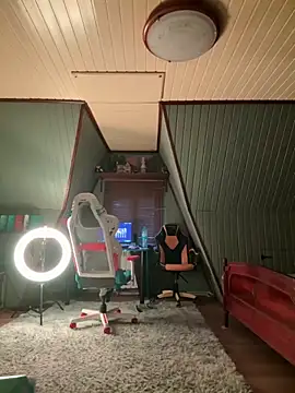 Alice1 secret online show from October 6, 2025, 2:03 pm