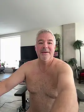 Snapshot of aarosteev2 chatting on February 10, 2026, 2:43 pm aarosteev2 online show from February 10, 2026, 2:43 pm