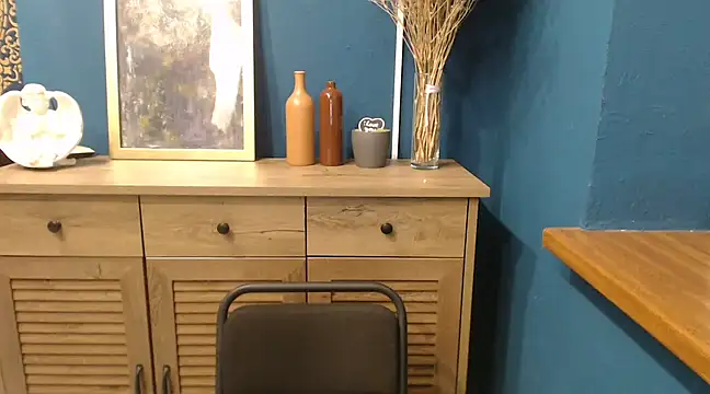 felicity gold online show from January 14, 2025, 7:27 am