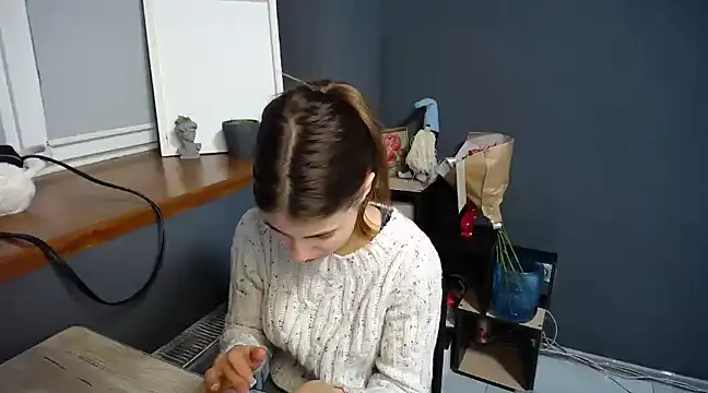 felicity gold online show from February 11, 2025, 8:05 am