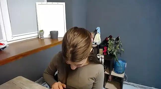 felicity gold online show from March 7, 2025, 10:24 am