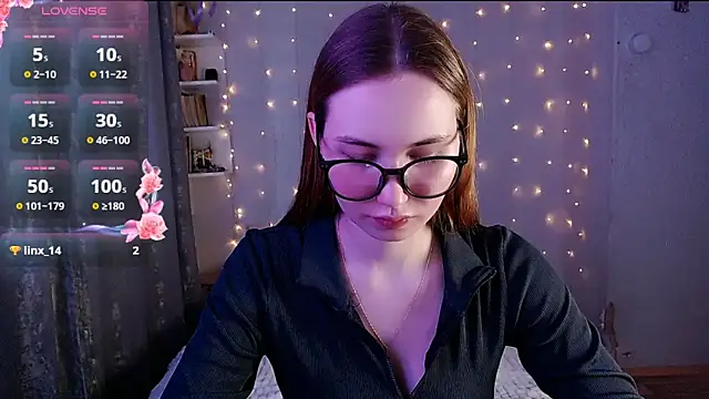 Miya Mark online show from March 4, 2025, 2:32 pm