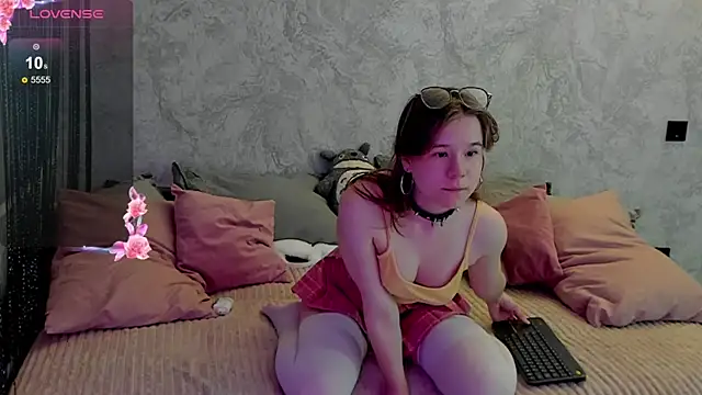 Hibisceae online show from November 28, 2025, 6:32 pm