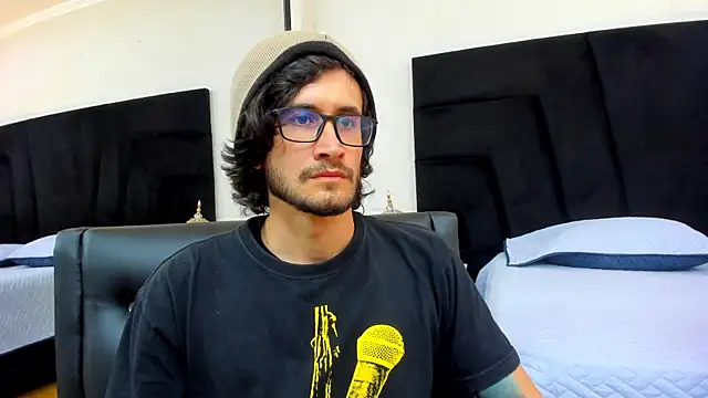 Loggan donnelly online show from February 14, 2025, 8:48 pm