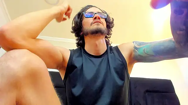 Loggan donnelly online show from February 14, 2025, 11:53 pm