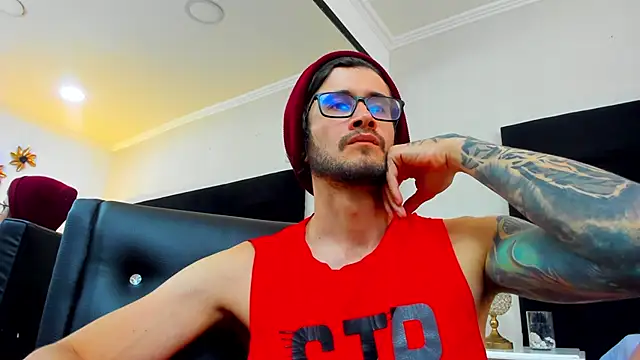 Loggan donnelly online show from February 17, 2025, 12:32 am