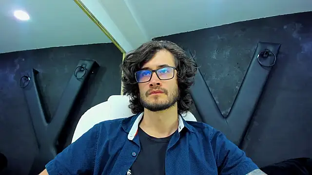 Loggan donnelly online show from March 19, 2025, 8:22 pm