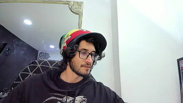 Loggan donnelly online show from March 21, 2025, 8:08 pm