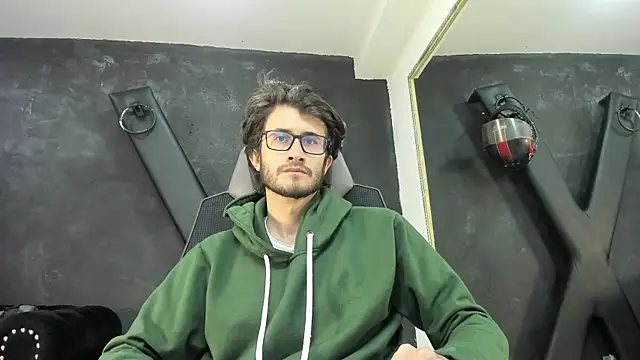 Loggan donnelly online show from October 12, 2025, 8:08 pm