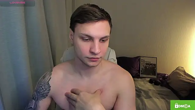 handsome guy01 online show from April 7, 2026, 10:31 pm