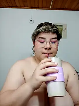 amalia love online show from March 23, 2025, 1:09 am