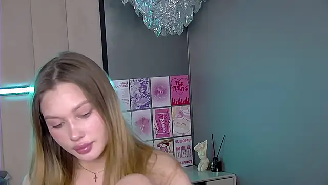 Snapshot of ViolaFlirt chatting on January 29, 2025, 11:20 am ViolaFlirt online show from January 29, 2025, 11:20 am