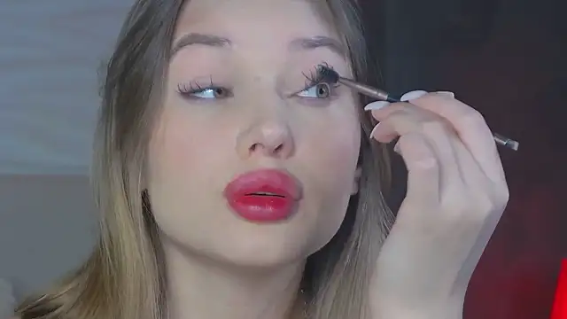 Snapshot of ViolaFlirt chatting on February 18, 2025, 4:37 am ViolaFlirt online show from February 18, 2025, 4:37 am