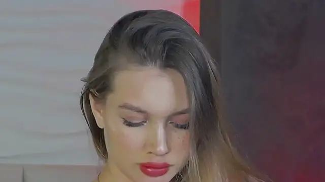 Snapshot of ViolaFlirt chatting on February 18, 2025, 7:43 am ViolaFlirt online show from February 18, 2025, 7:43 am