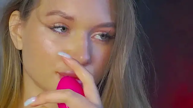 Snapshot of ViolaFlirt chatting on February 20, 2025, 7:23 am ViolaFlirt online show from February 20, 2025, 7:23 am