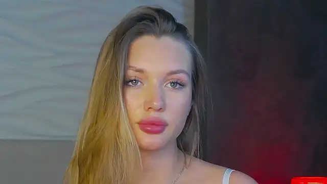 Snapshot of ViolaFlirt chatting on February 20, 2025, 10:37 am ViolaFlirt online show from February 20, 2025, 10:37 am