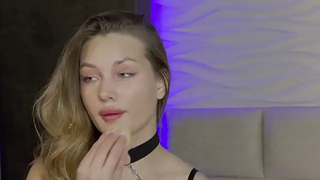 Snapshot of ViolaFlirt chatting on March 20, 2025, 10:54 am ViolaFlirt online show from March 20, 2025, 10:54 am