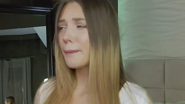 Snapshot of ViolaFlirt chatting on March 21, 2025, 4:28 am ViolaFlirt online show from March 21, 2025, 4:28 am