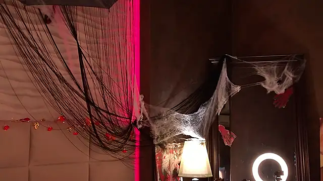 Snapshot of ViolaFlirt chatting on October 28, 2025, 4:38 am ViolaFlirt online show from October 28, 2025, 4:38 am