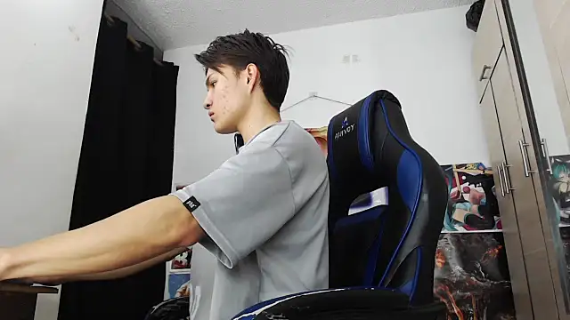 sr jaeger online show from November 18, 2025, 1:26 pm