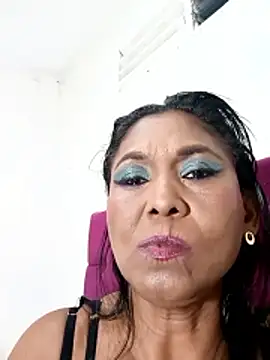 tiffany Bitch online show from January 14, 2026, 11:31 pm