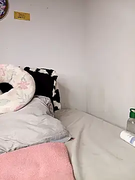 lianisrose online show from November 4, 2025, 9:58 pm