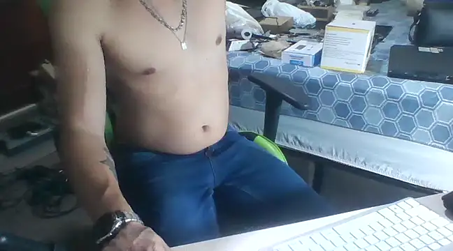 Snapshot of SOLESFETISHBR chatting on March 21, 2025, 2:18 am SOLESFETISHBR online show from March 21, 2025, 2:18 am