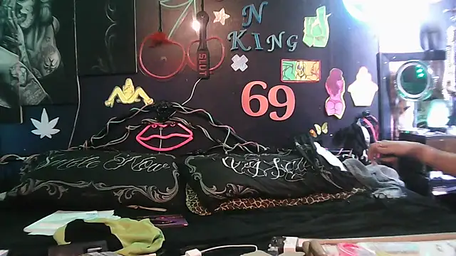 kjs daddy123 online show from March 1, 2026, 6:04 am