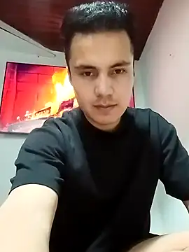 Snapshot of Axel11Luna chatting on April 8, 2026, 7:52 am Axel11Luna online show from April 8, 2026, 7:52 am