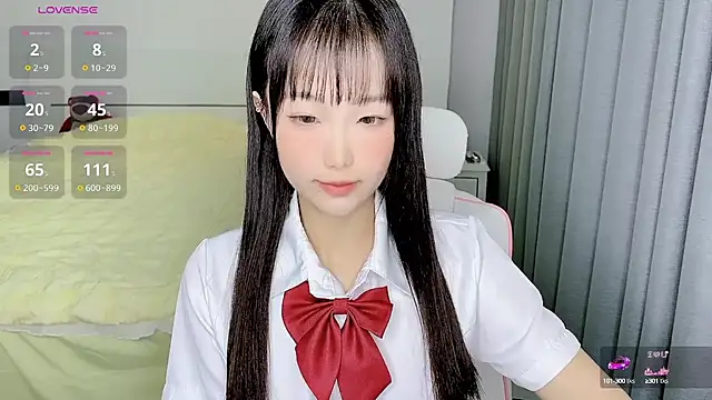 Snapshot of -Wendy__ chatting on January 9, 2025, 12:57 am -Wendy online show from January 9, 2025, 12:57 am