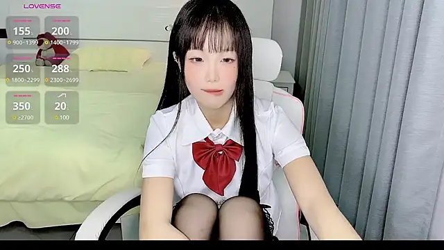 Snapshot of -Wendy__ chatting on January 24, 2025, 10:51 pm -Wendy online show from January 24, 2025, 10:51 pm