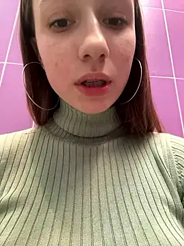 Snapshot of Lia__Love chatting on December 2, 2024, 4:20 pm Lia Love online show from December 2, 2024, 4:20 pm