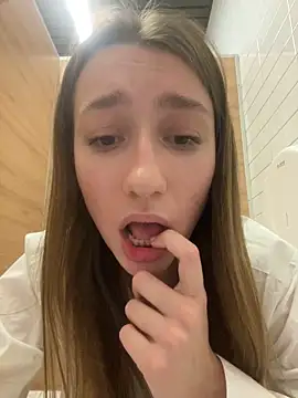 Snapshot of Lia__Love chatting on December 4, 2024, 4:16 pm Lia Love online show from December 4, 2024, 4:16 pm