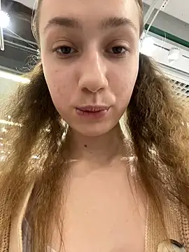 Snapshot of Lia__Love chatting on December 9, 2024, 1:13 pm Lia Love online show from December 9, 2024, 1:13 pm