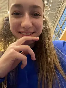 Snapshot of Lia__Love chatting on December 13, 2024, 1:12 pm Lia Love online show from December 13, 2024, 1:12 pm