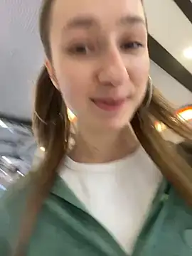 Snapshot of Lia__Love chatting on December 16, 2024, 1:11 pm Lia Love online show from December 16, 2024, 1:11 pm