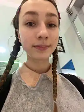 Snapshot of Lia__Love chatting on December 22, 2024, 12:27 pm Lia Love online show from December 22, 2024, 12:27 pm