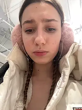 Snapshot of Lia__Love chatting on December 24, 2024, 4:51 pm Lia Love online show from December 24, 2024, 4:51 pm