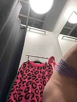 Snapshot of Lia__Love chatting on December 27, 2024, 3:15 pm Lia Love online show from December 27, 2024, 3:15 pm