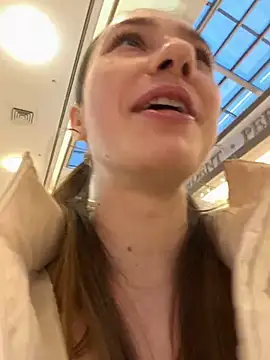 Snapshot of Lia__Love chatting on December 28, 2024, 12:13 pm Lia Love online show from December 28, 2024, 12:13 pm