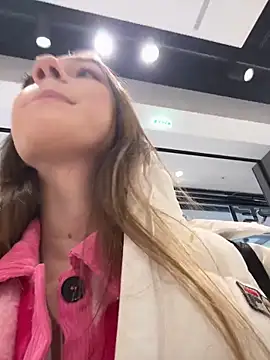 Snapshot of Lia__Love chatting on February 14, 2025, 2:12 pm Lia Love online show from February 14, 2025, 2:12 pm