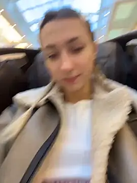 Snapshot of Lia__Love chatting on November 4, 2025, 11:09 am Lia Love online show from November 4, 2025, 11:09 am